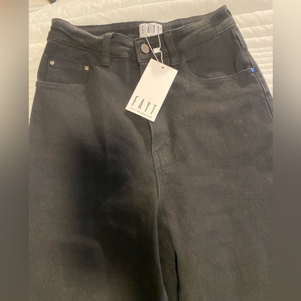FAYT THE LABEL Walker Denim Jeans in Black / wide leg, high waist, high stretch - Picture 5 of 9